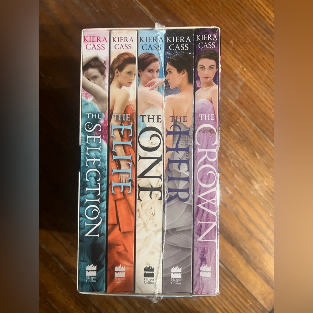 NWT 5 Book Series Collection